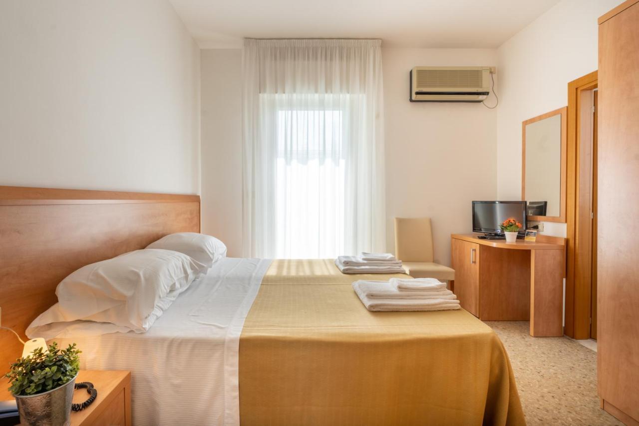 Hotel La Pineta Pineto Buitenkant foto
